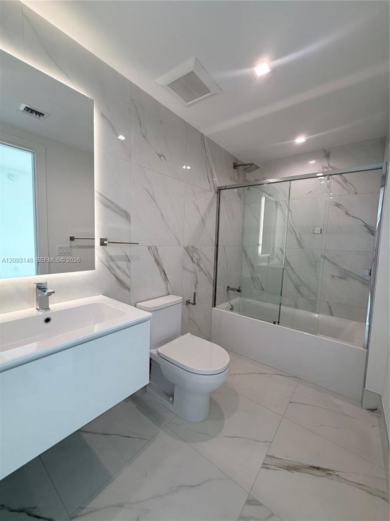 1170 E Hallandale Beach Blvd, Unit 1901, Hallandale Beach, FL 33009 Photo