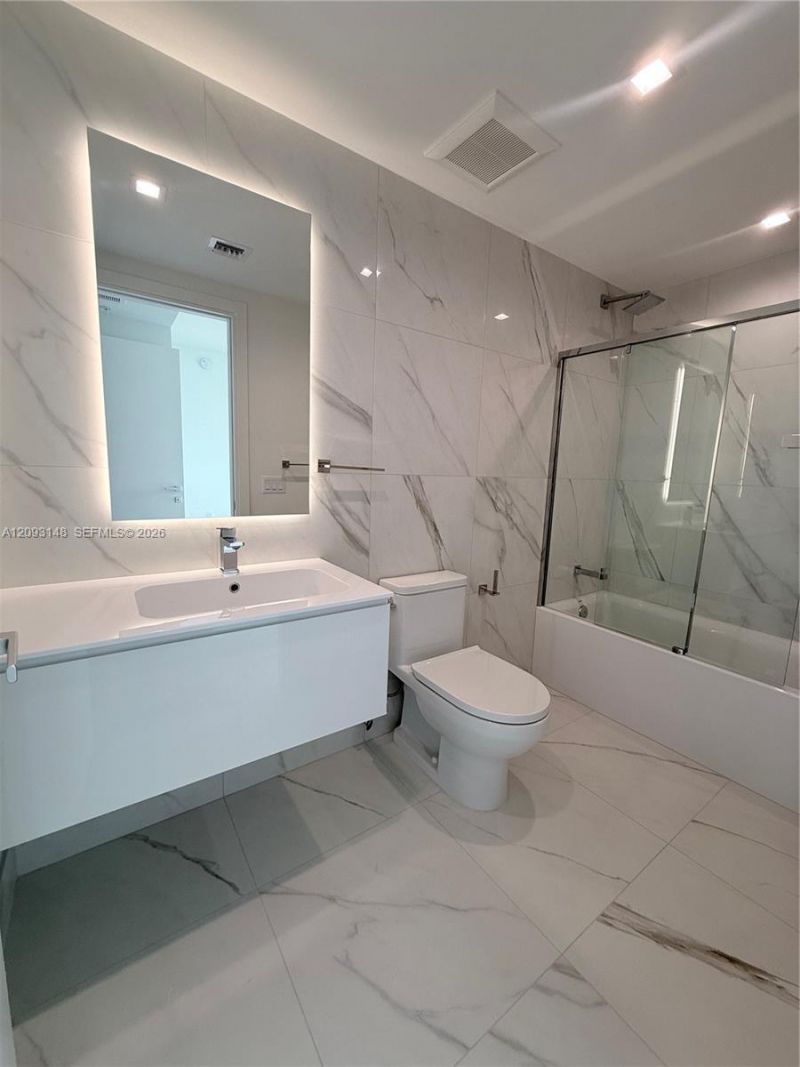 1170 E Hallandale Beach Blvd, Unit 1901, Hallandale Beach, FL 33009 Photo
