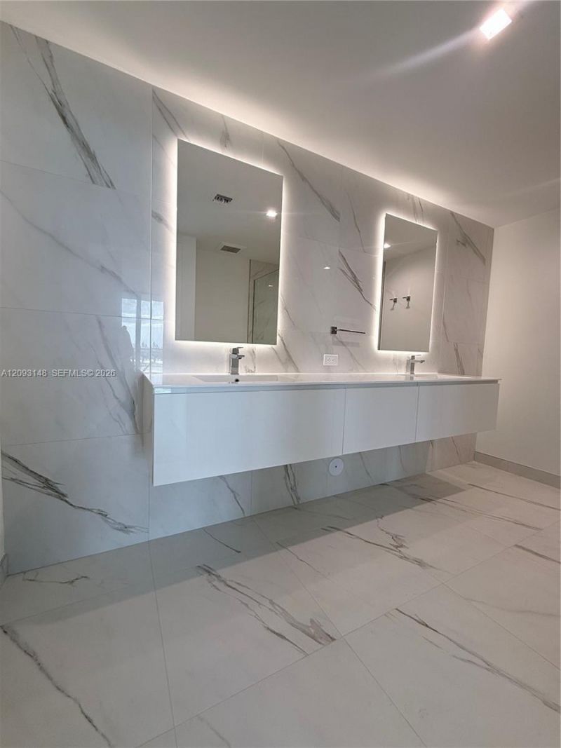 1170 E Hallandale Beach Blvd, Unit 1901, Hallandale Beach, FL 33009 Photo