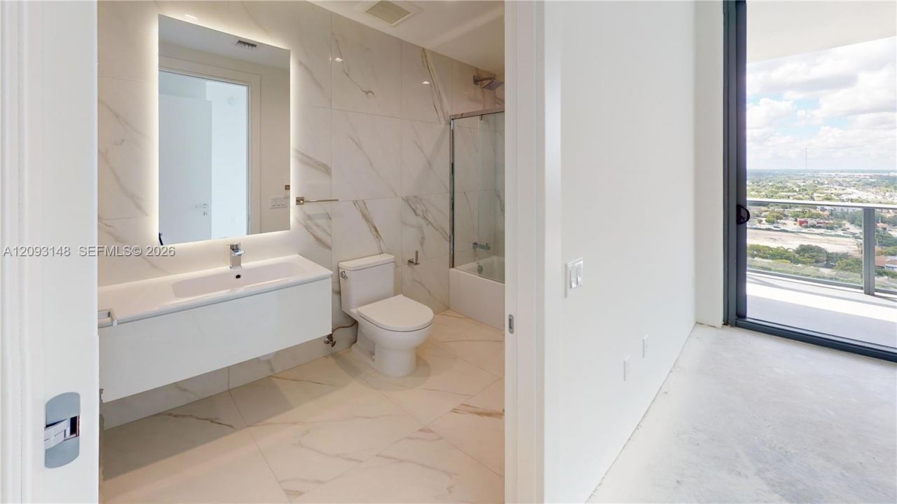 1170 E Hallandale Beach Blvd, Unit 1901, Hallandale Beach, FL 33009 Photo