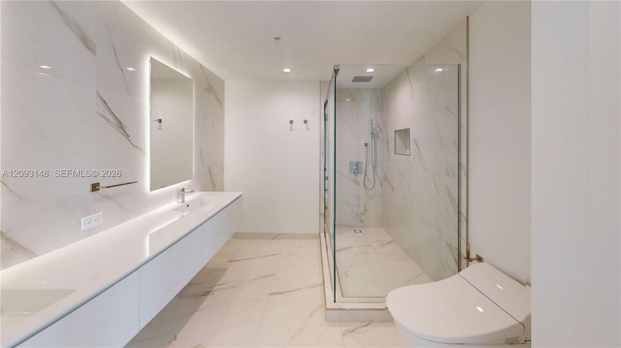 1170 E Hallandale Beach Blvd, Unit 1901, Hallandale Beach, FL 33009 Photo