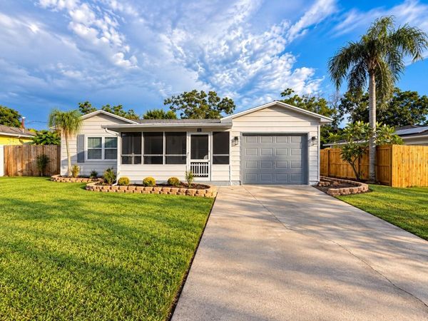 109 W GRAPEFRUIT CIRCLE , CLEARWATER, FL 33759