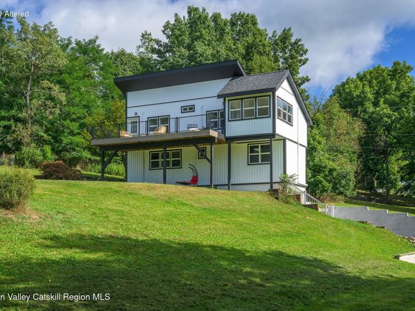 6 Wang Drive, Craryville, NY 12521