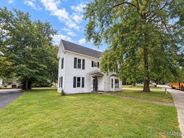 320 W Columbia Street, Farmington, MO 63640