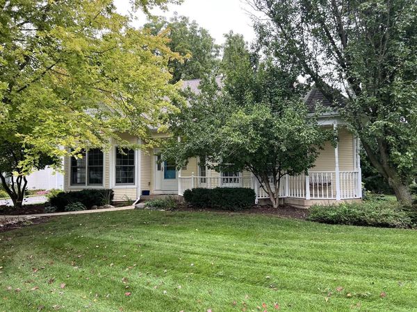 951 S Lake Shore DRIVE, Unit 6, Lake Geneva, WI 53147