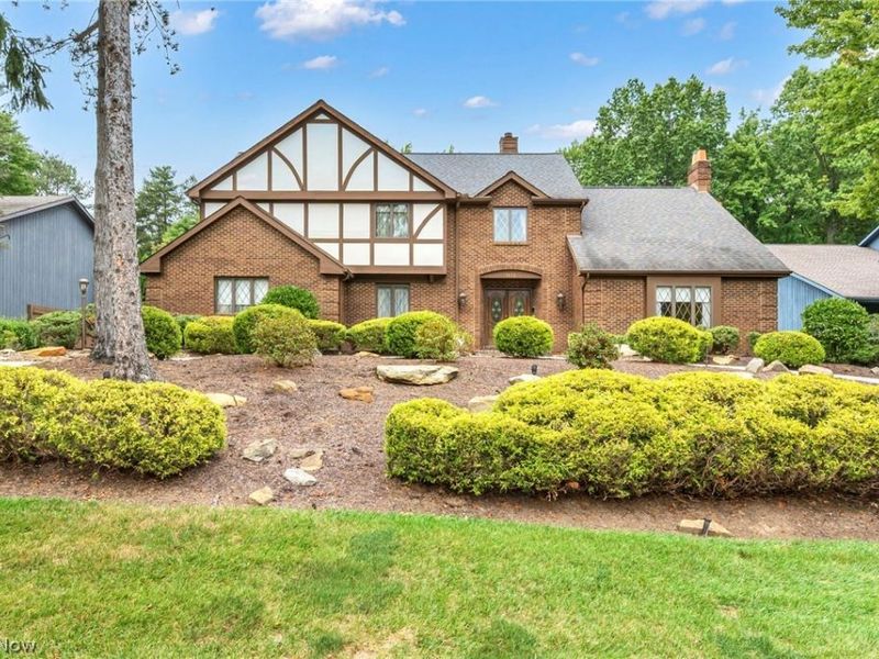 7411 Old Quarry Lane, Brecksville, OH 44141 Photo 2