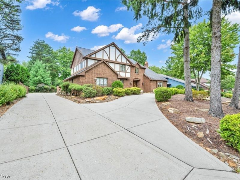 7411 Old Quarry Lane, Brecksville, OH 44141 Photo 3