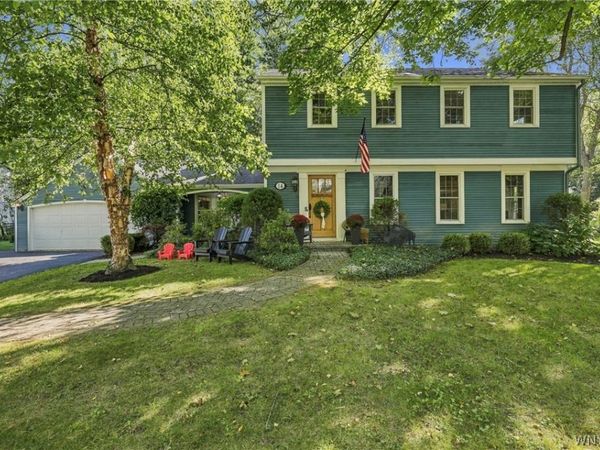 14 Briar Hill Road , Orchard Park, NY 14127