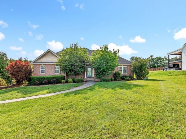 392 Holt Rd , Lebanon, TN 37087