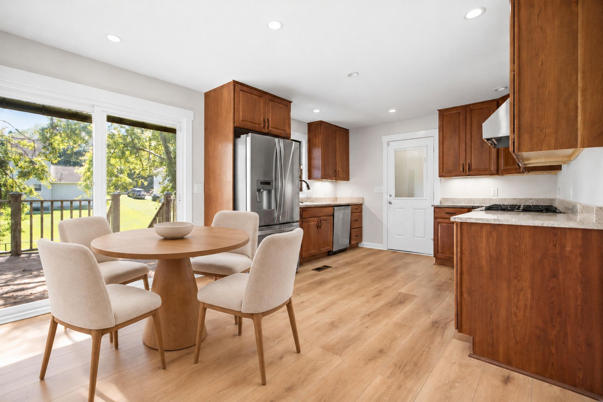 127 Clay Street Photo 12