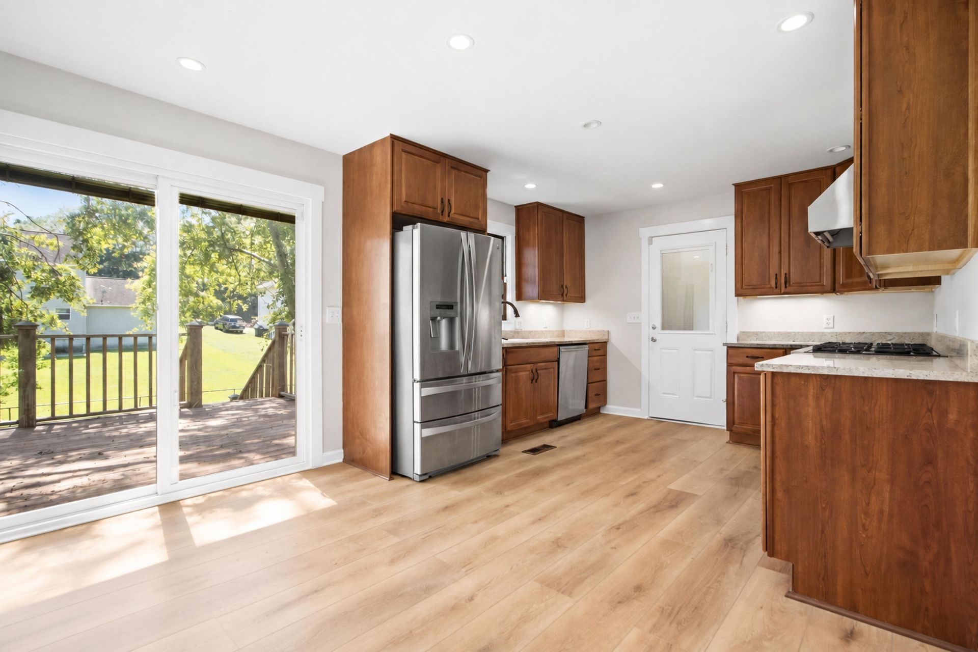127 Clay Street Photo 14