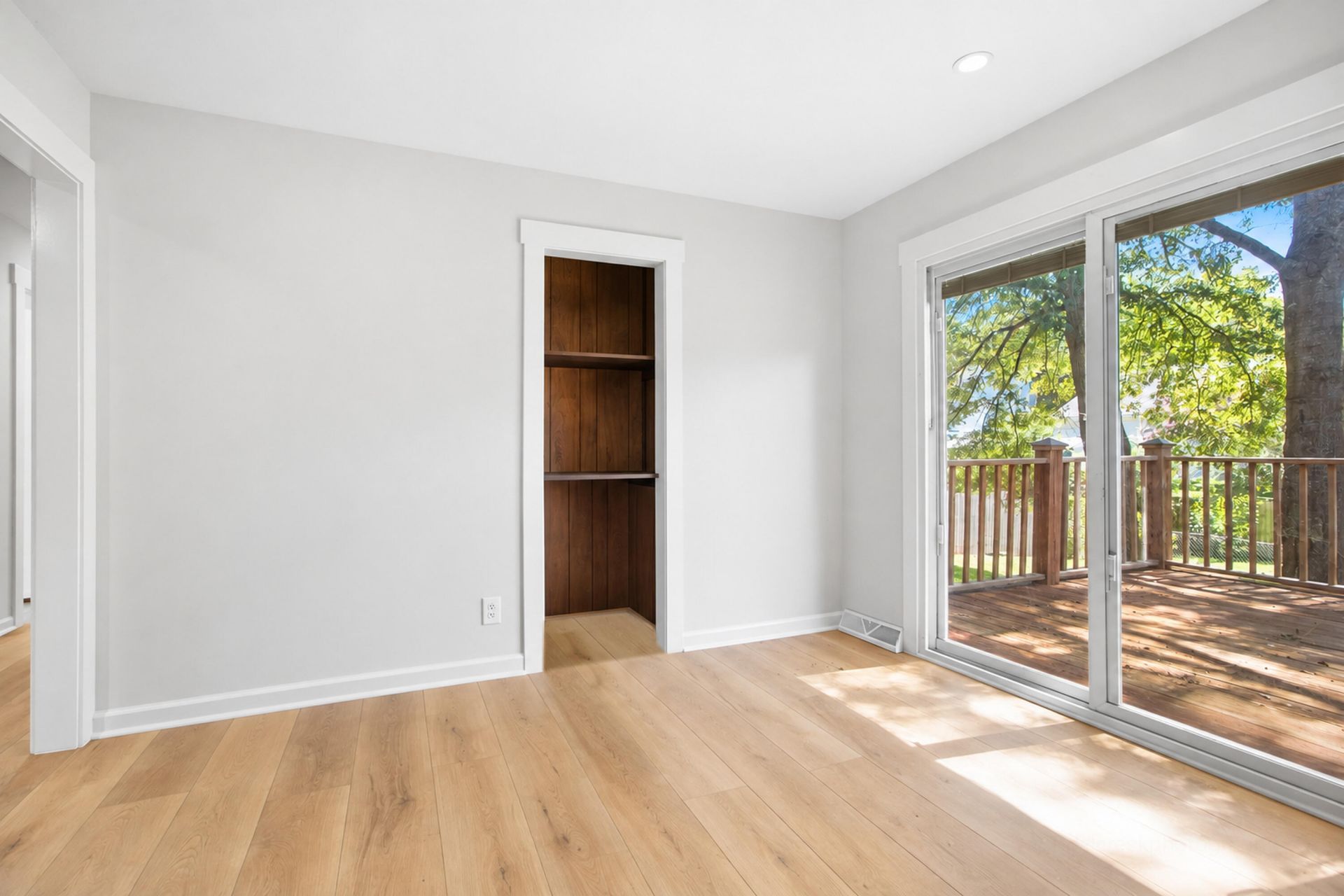 127 Clay Street Photo 18