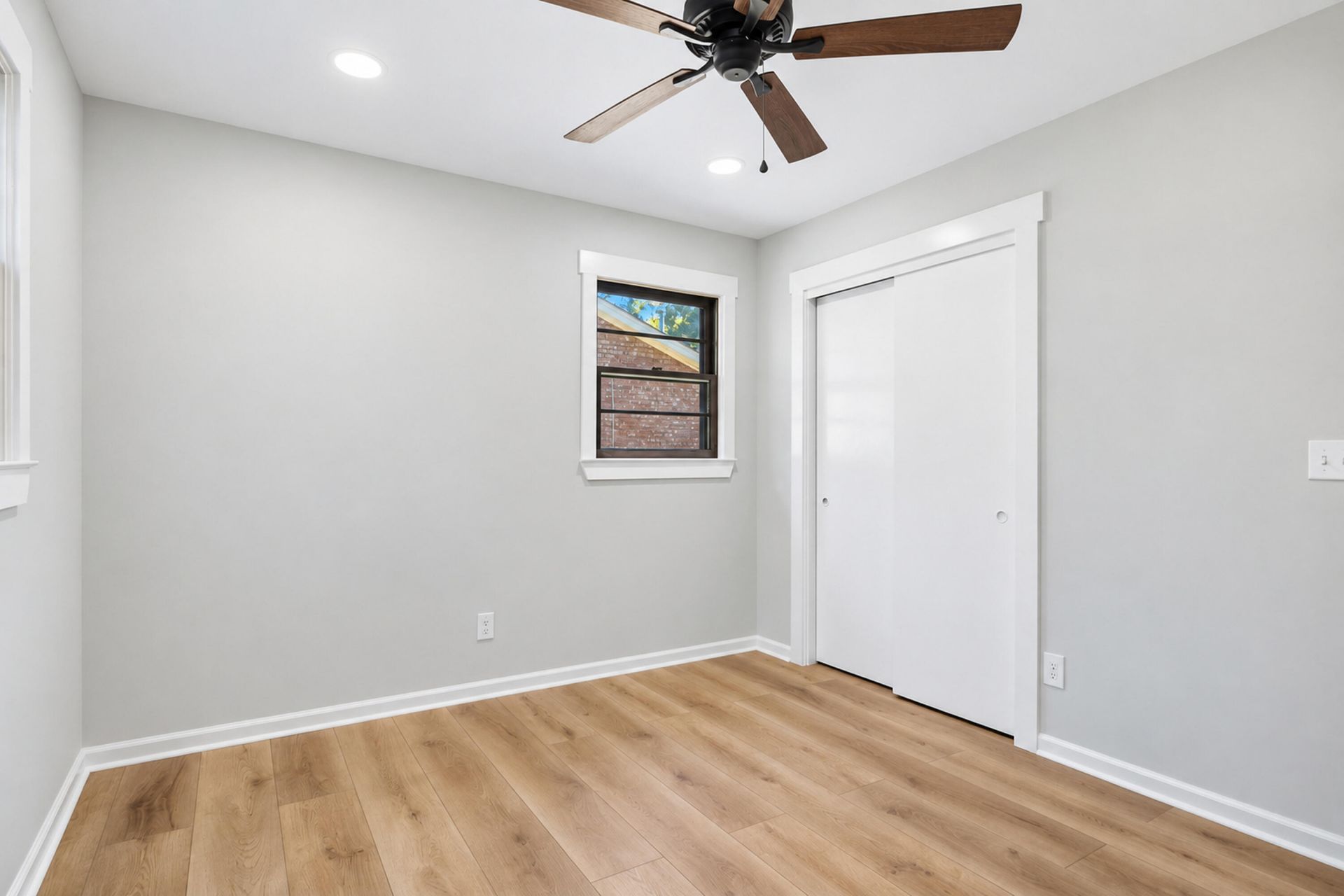 127 Clay Street Photo 30