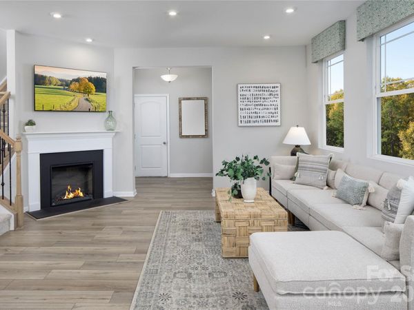 5222 Wyes Oak Lane, Charlotte, NC 28269