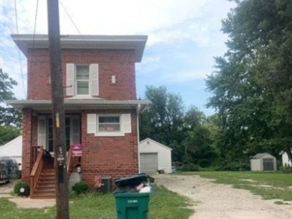 228 Day Street , Galesburg, IL 61401