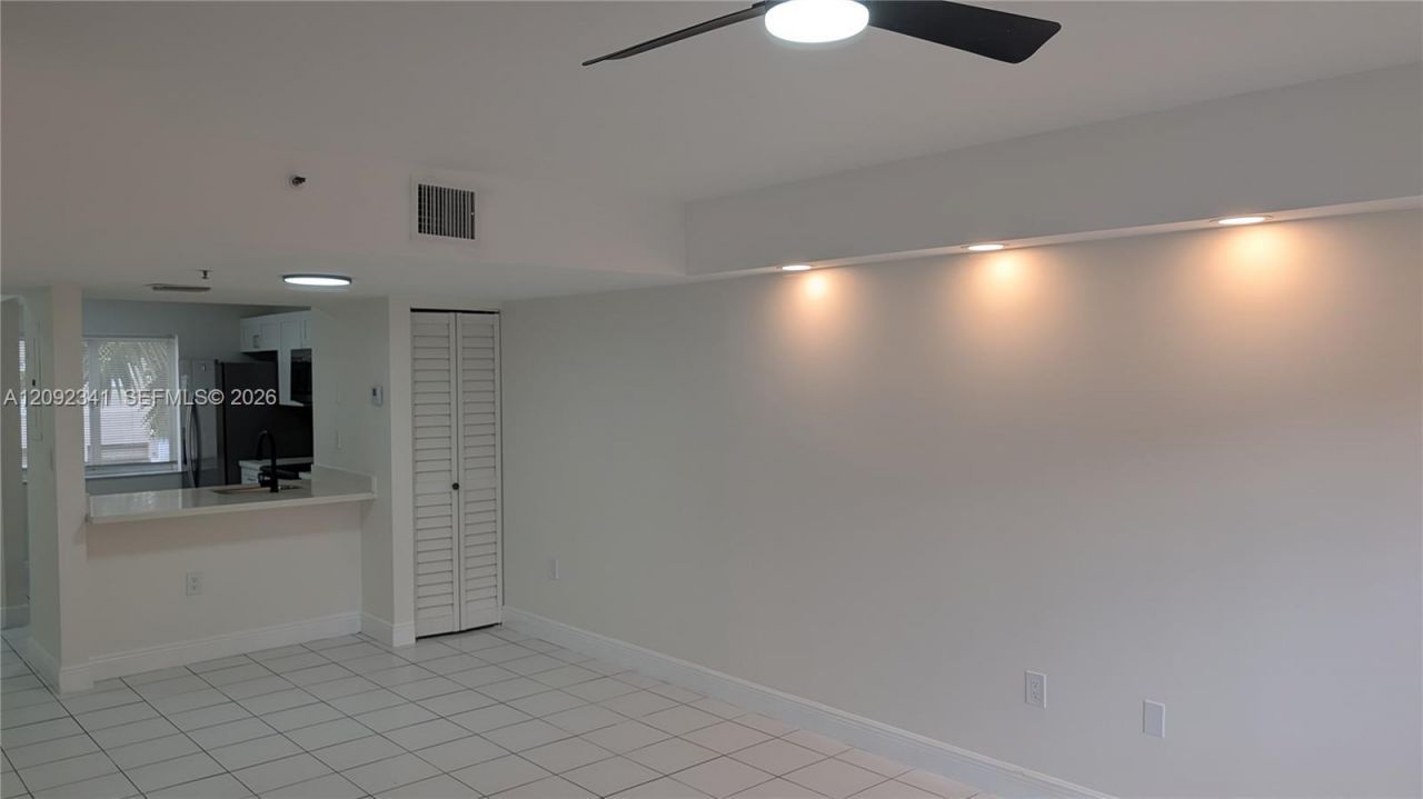 208 Riviera Cir , Unit 67-10, Weston, FL 33326 Photo