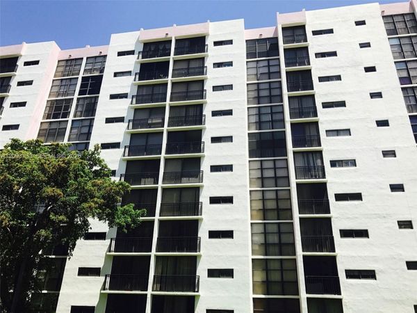 17121 N BAY RD , Unit 720, Sunny Isles Beach, FL 33160
