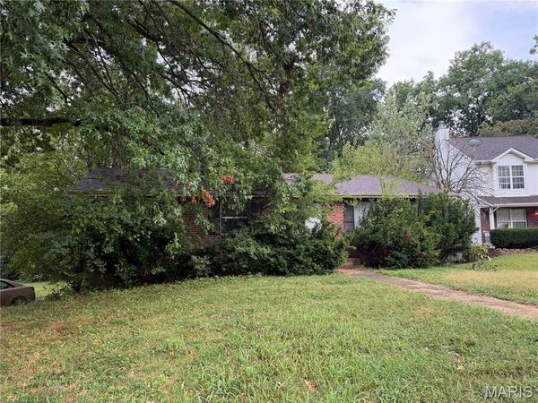 1878 Clemens Court , Barnhart, MO 63012