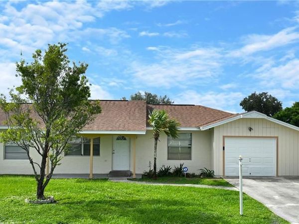 1414 Alwynne DR , LEHIGH ACRES, FL 33936
