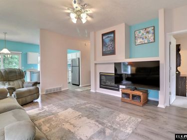 5113 N 145th Street, Omaha, NE 68116