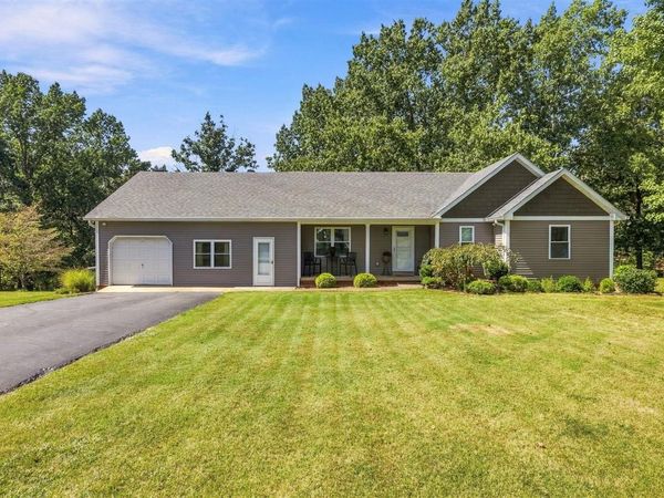 255 Jackson Avenue , Scottsville, KY 42164