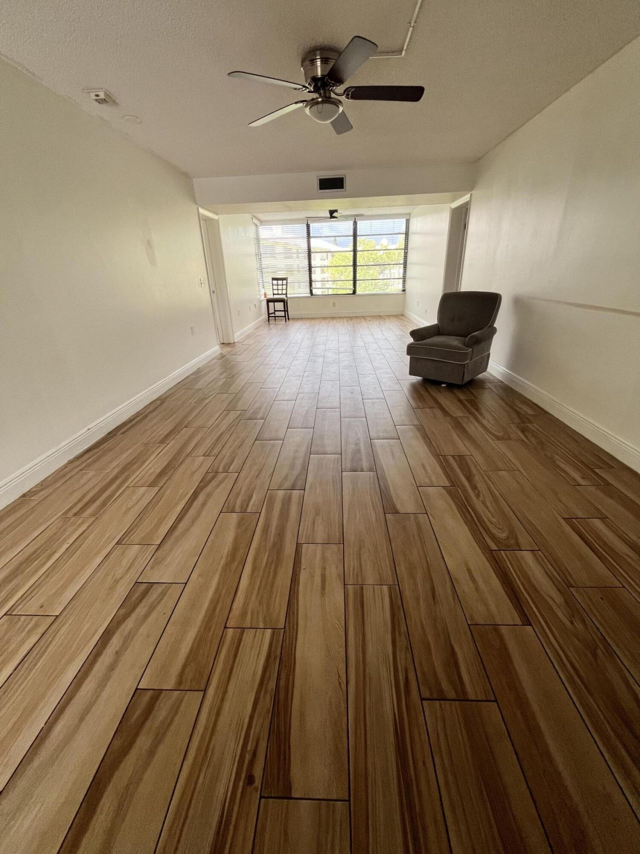 3636 Whitehall Drive, Unit 305, West Palm Beach, FL 33401 Photo