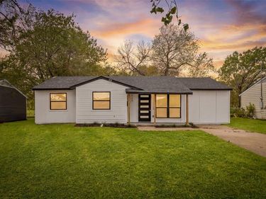 565 alcorn Avenue, Dallas, TX 75217
