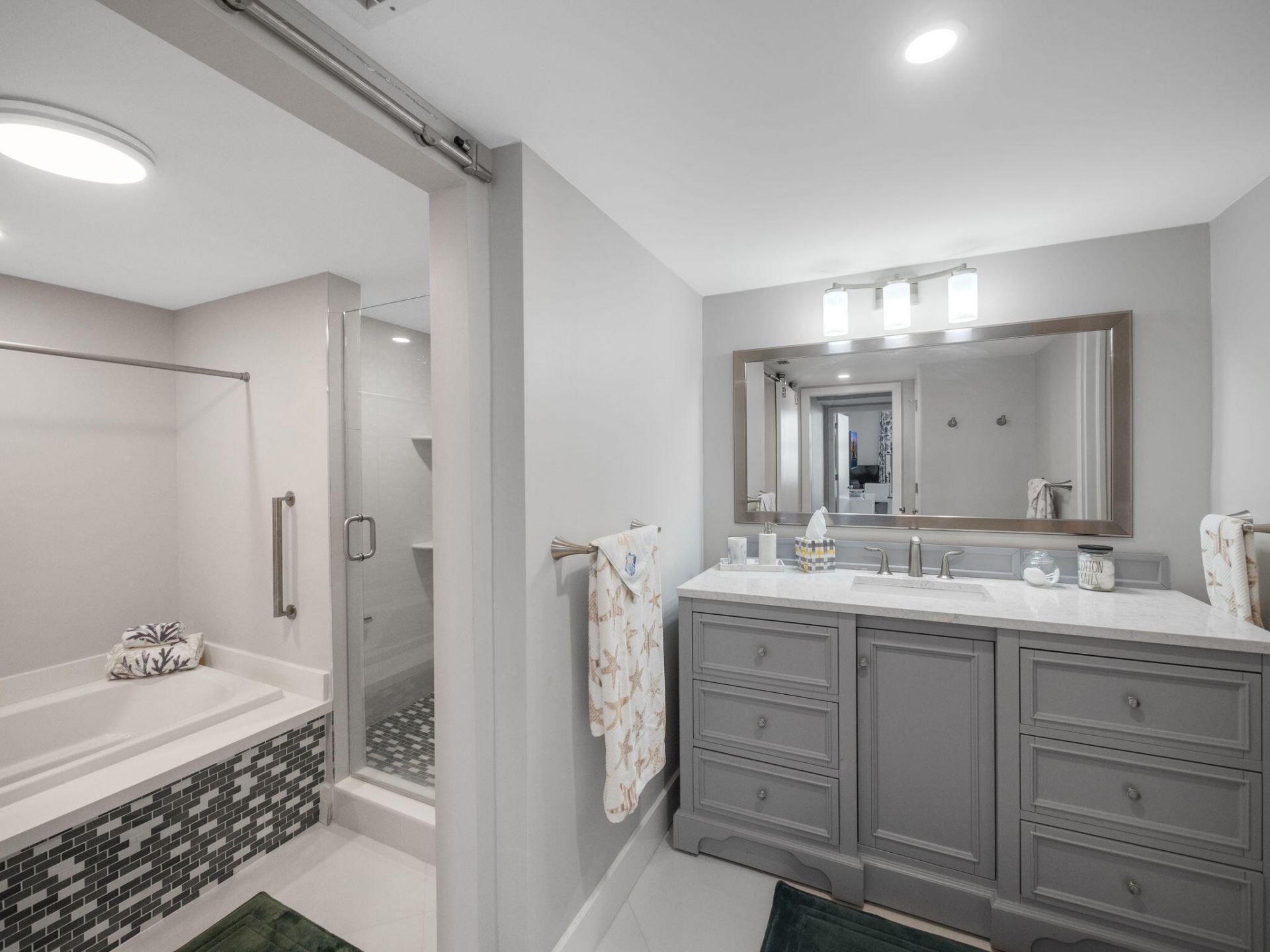 3400 N Ocean Drive, Unit 1601, Singer Island, FL 33404 Photo