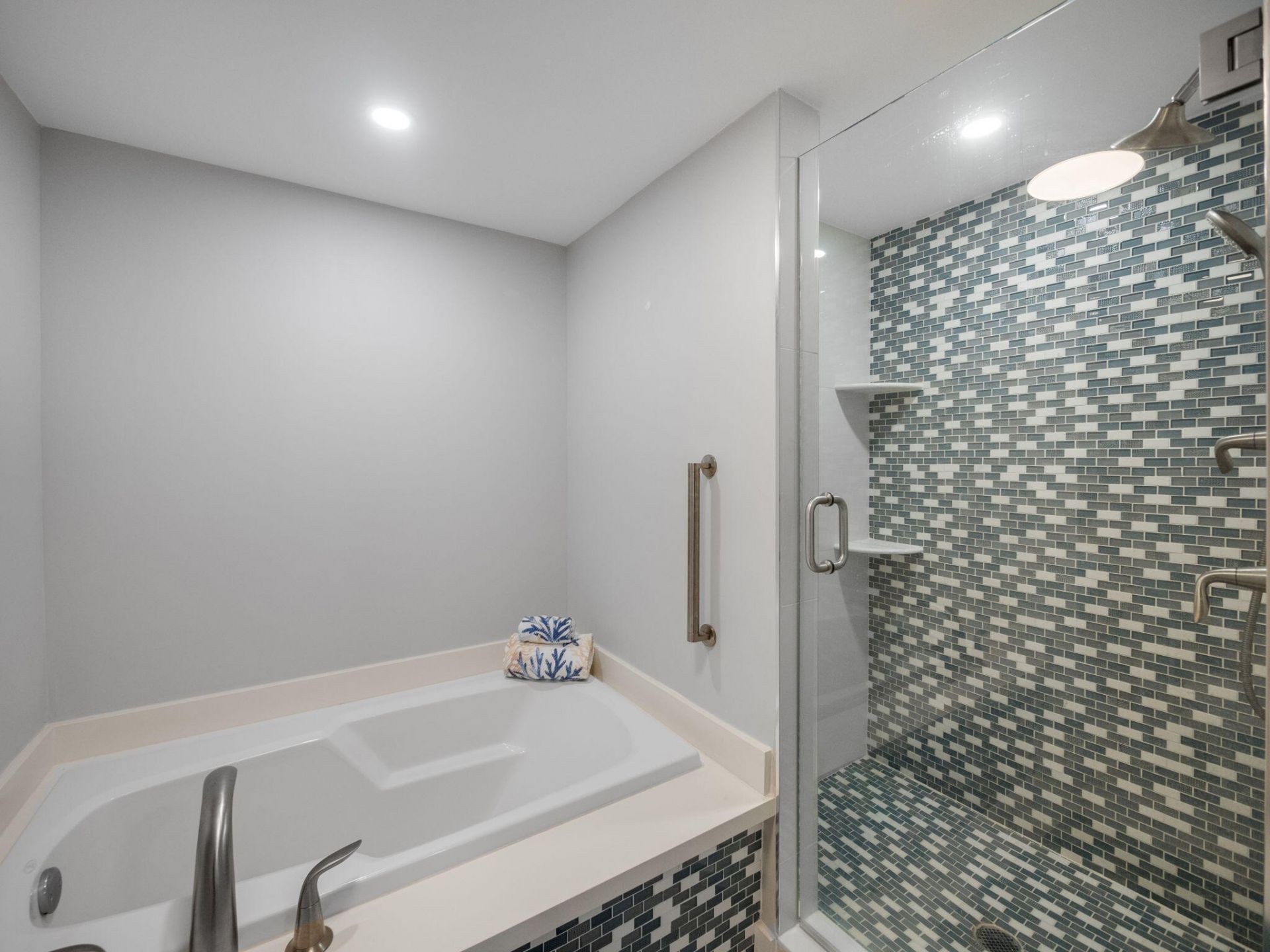 3400 N Ocean Drive, Unit 1601, Singer Island, FL 33404 Photo