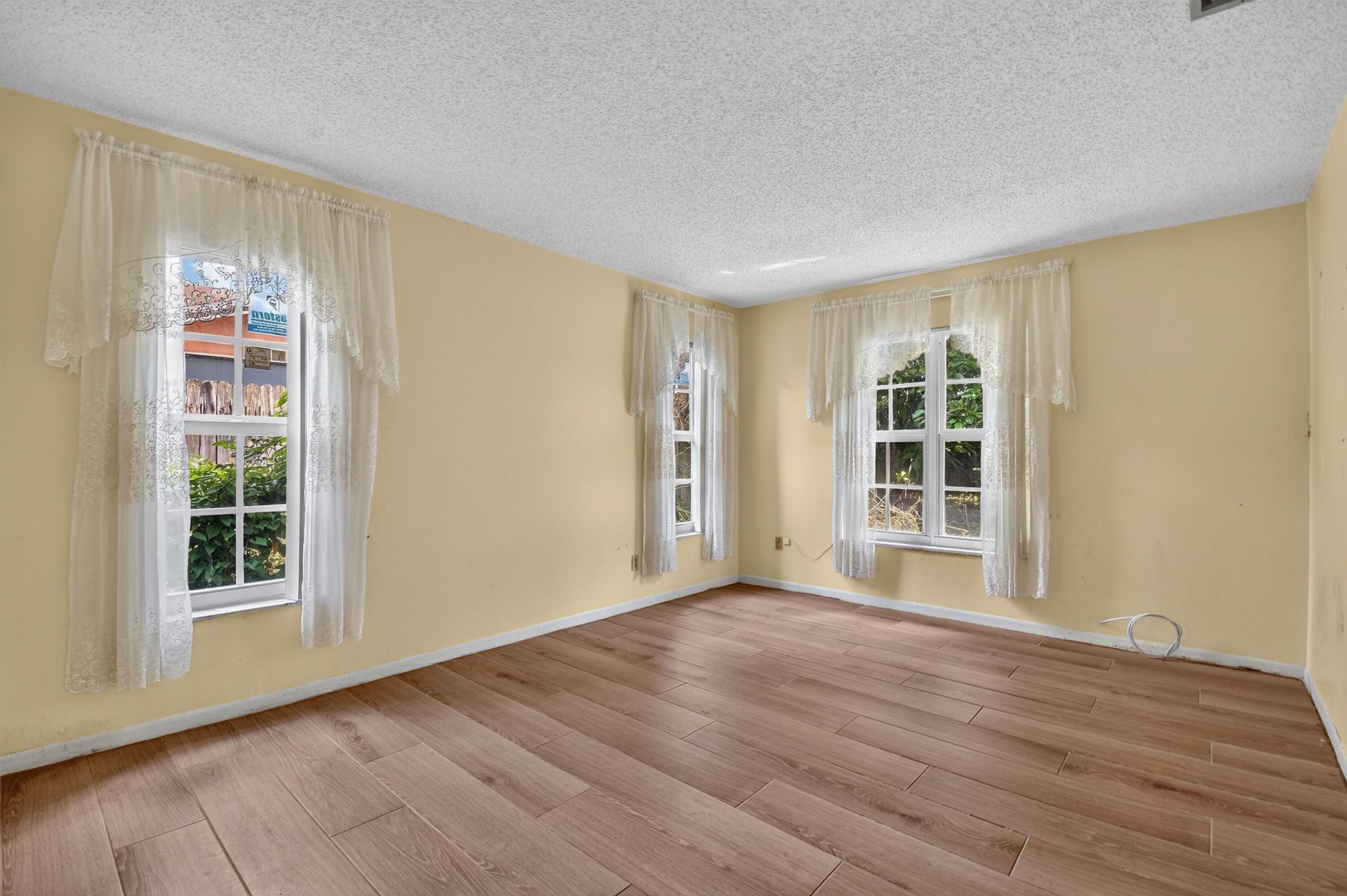1102 Westchester Drive E, West Palm Beach, FL 33417 Photo