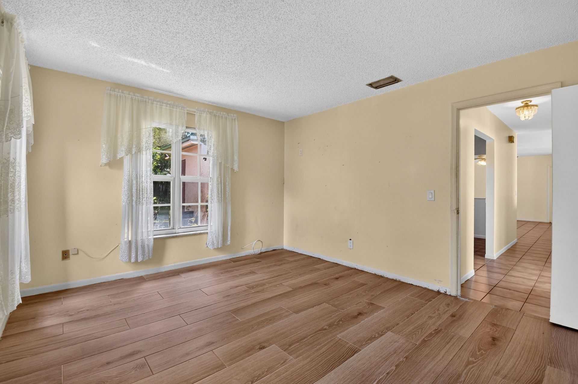 1102 Westchester Drive E, West Palm Beach, FL 33417 Photo