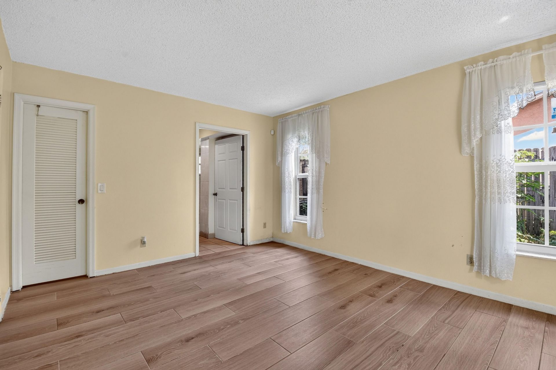 1102 Westchester Drive E, West Palm Beach, FL 33417 Photo