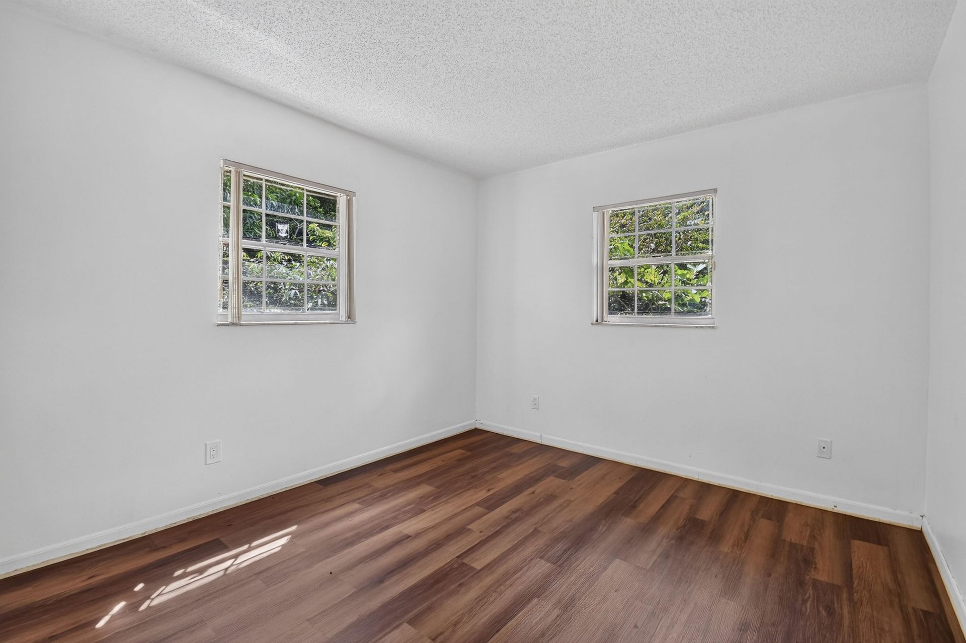 1102 Westchester Drive E, West Palm Beach, FL 33417 Photo