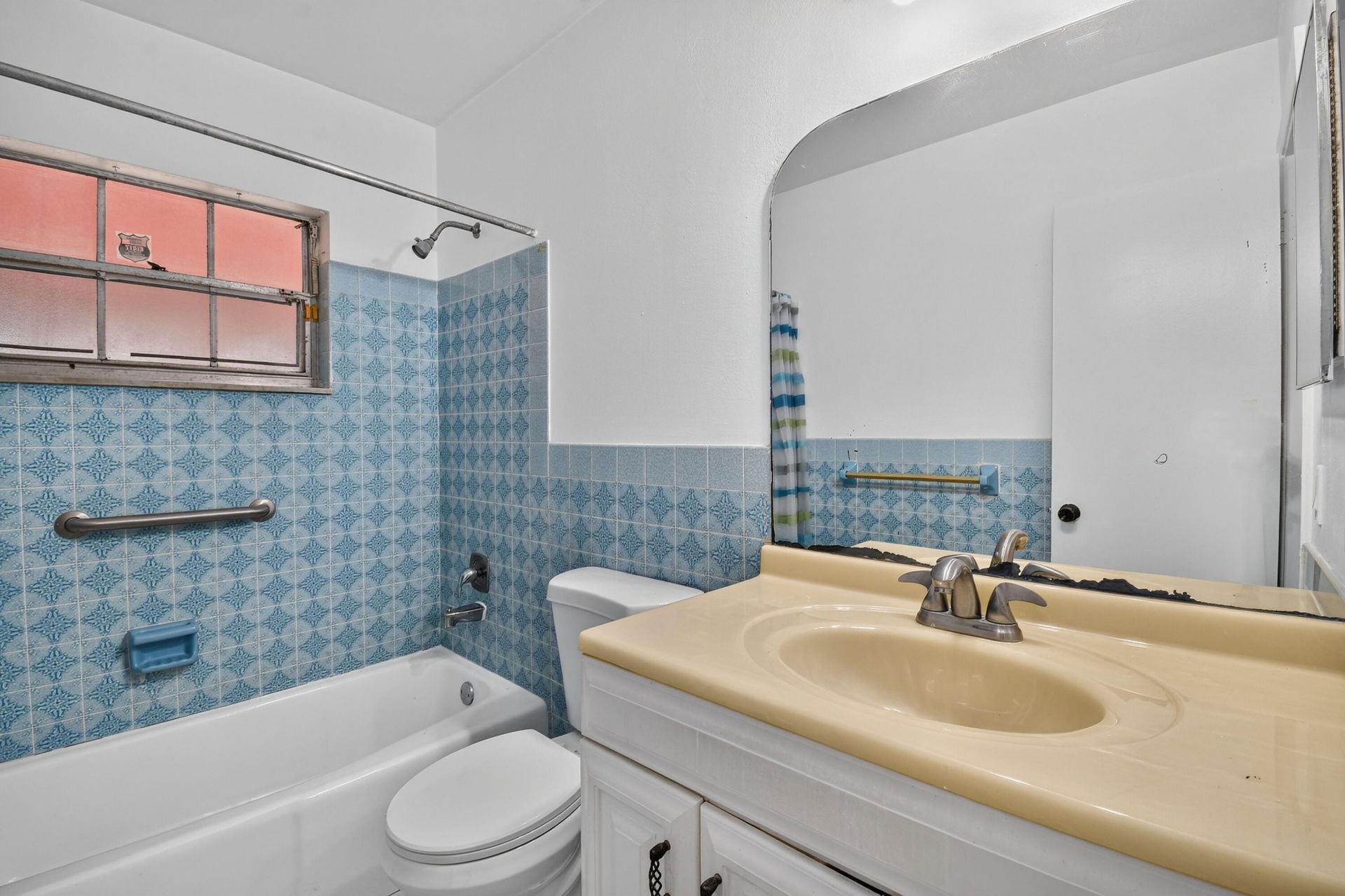 1102 Westchester Drive E, West Palm Beach, FL 33417 Photo