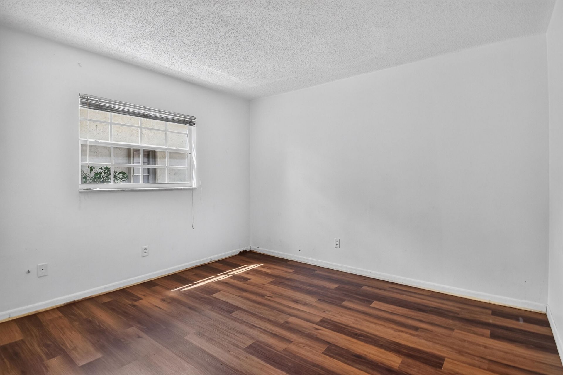 1102 Westchester Drive E, West Palm Beach, FL 33417 Photo