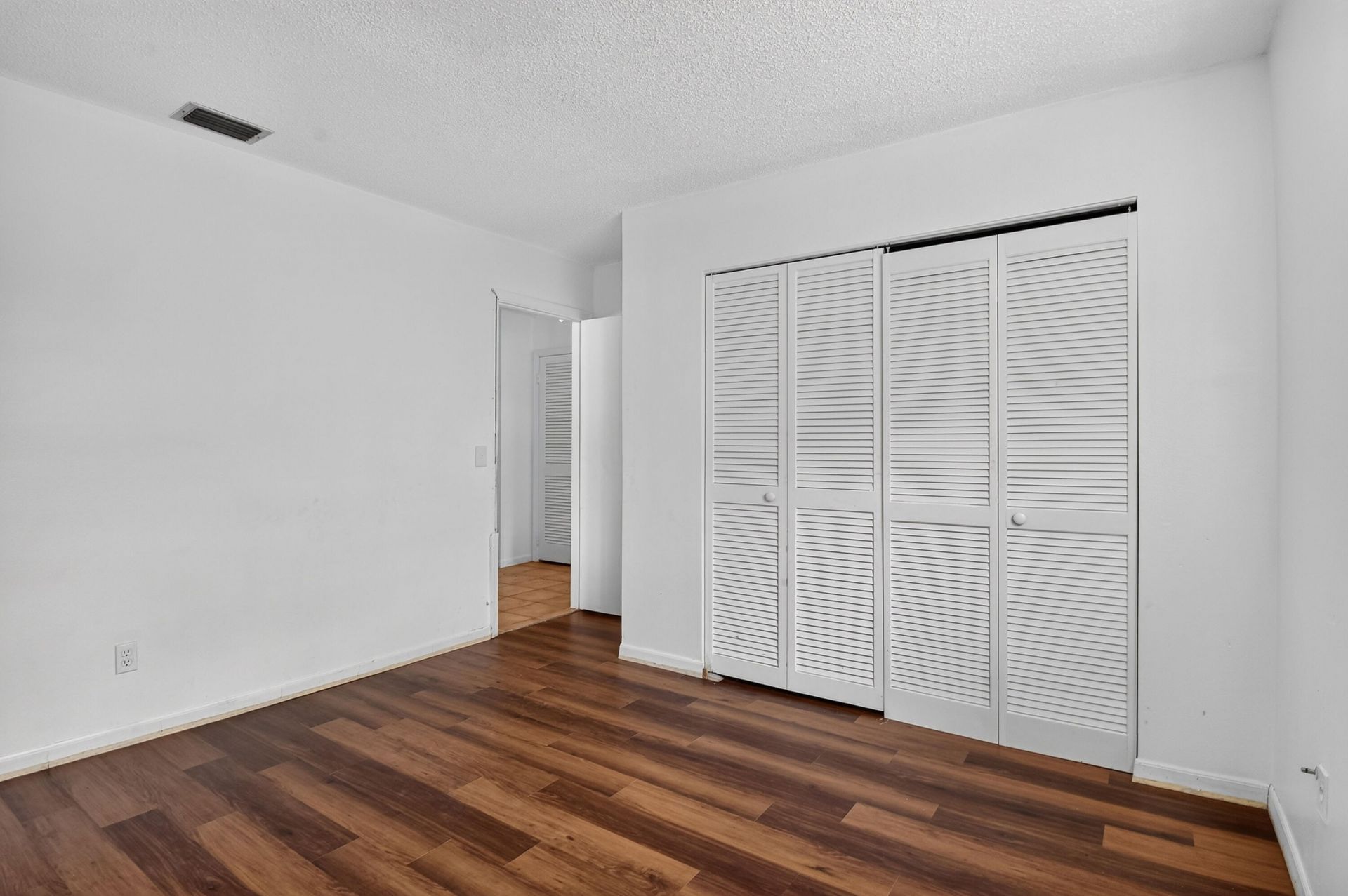 1102 Westchester Drive E, West Palm Beach, FL 33417 Photo