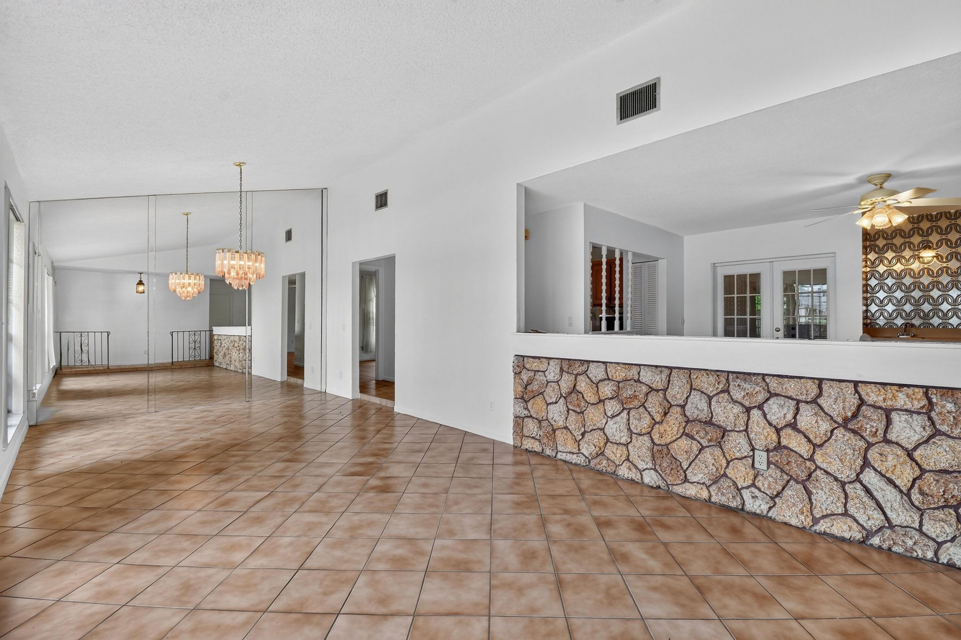1102 Westchester Drive E, West Palm Beach, FL 33417 Photo