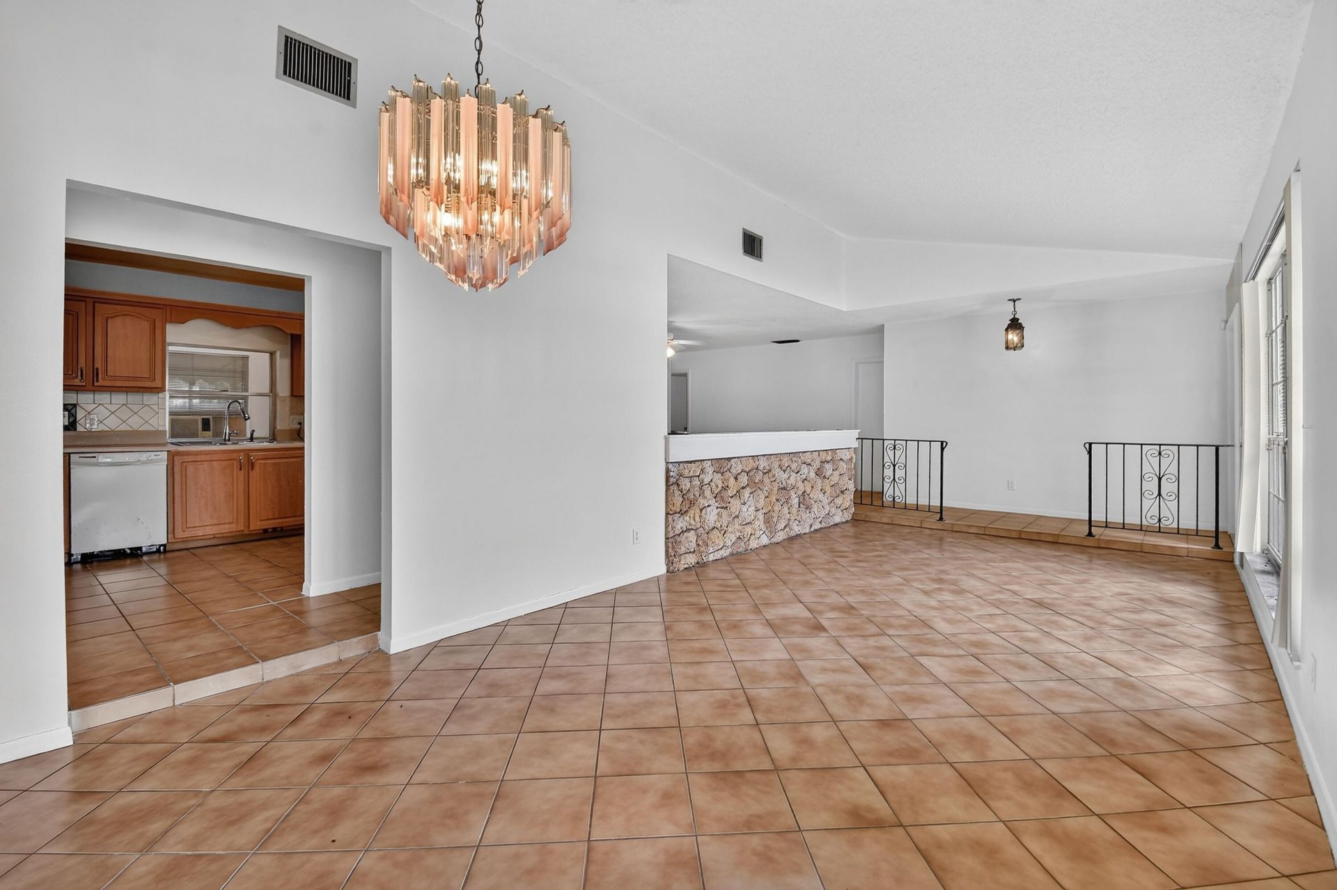 1102 Westchester Drive E, West Palm Beach, FL 33417 Photo
