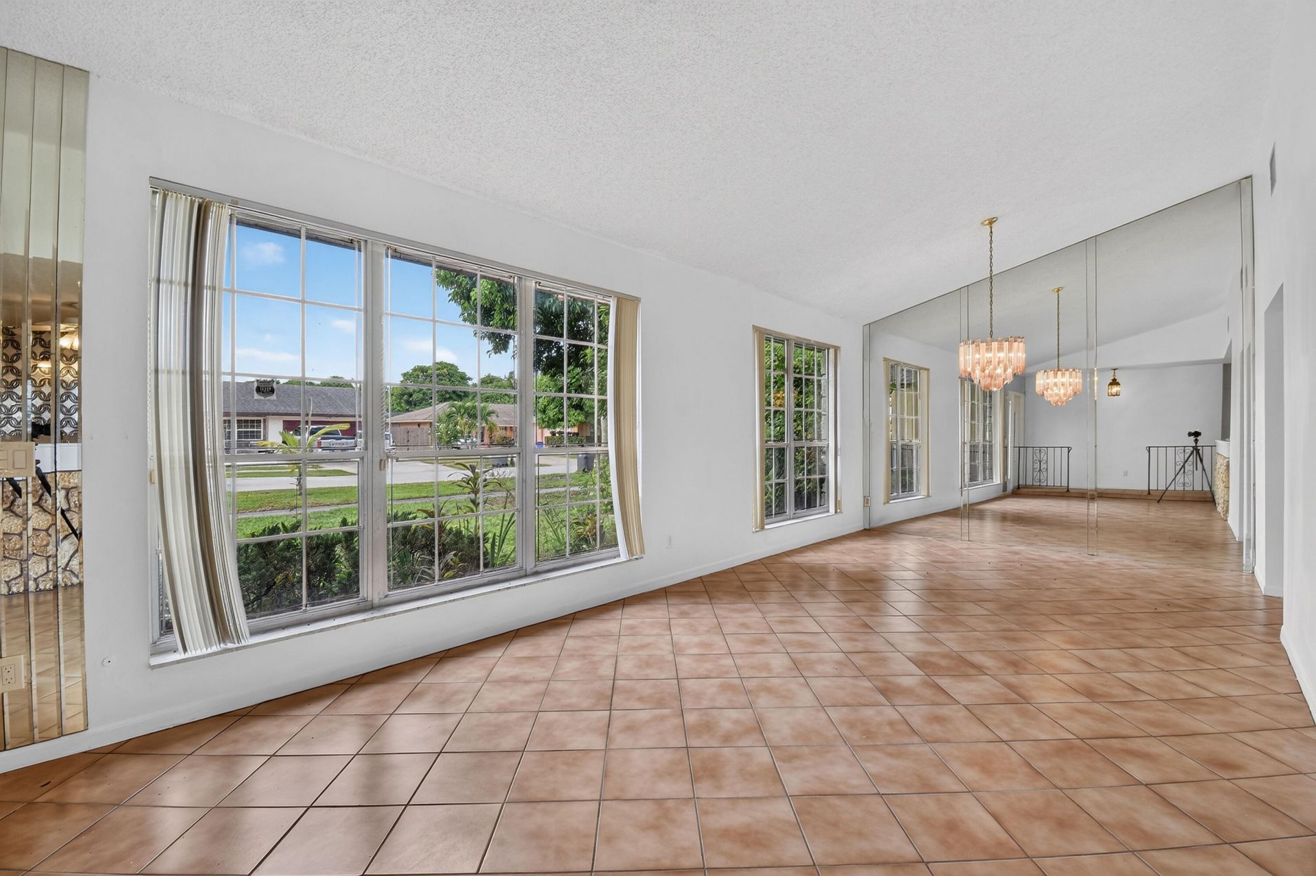 1102 Westchester Drive E, West Palm Beach, FL 33417 Photo