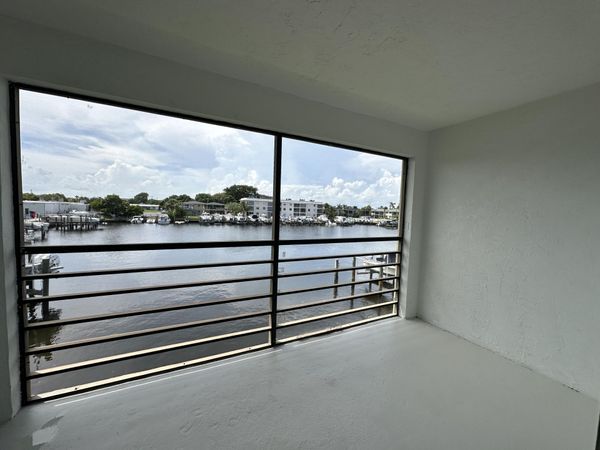 309 Lake Circle, Unit 202, North Palm Beach, FL 33408