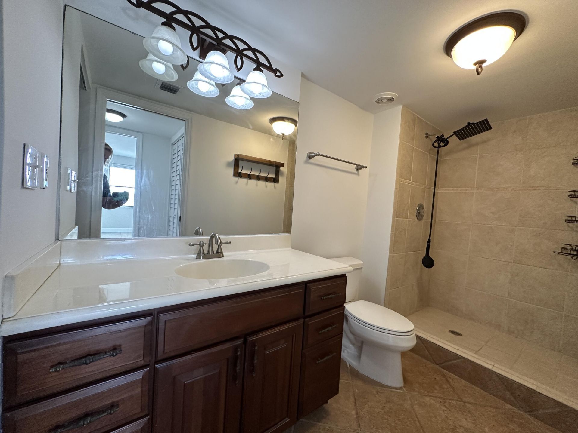 309 Lake Circle, Unit 202, North Palm Beach, FL 33408 Photo
