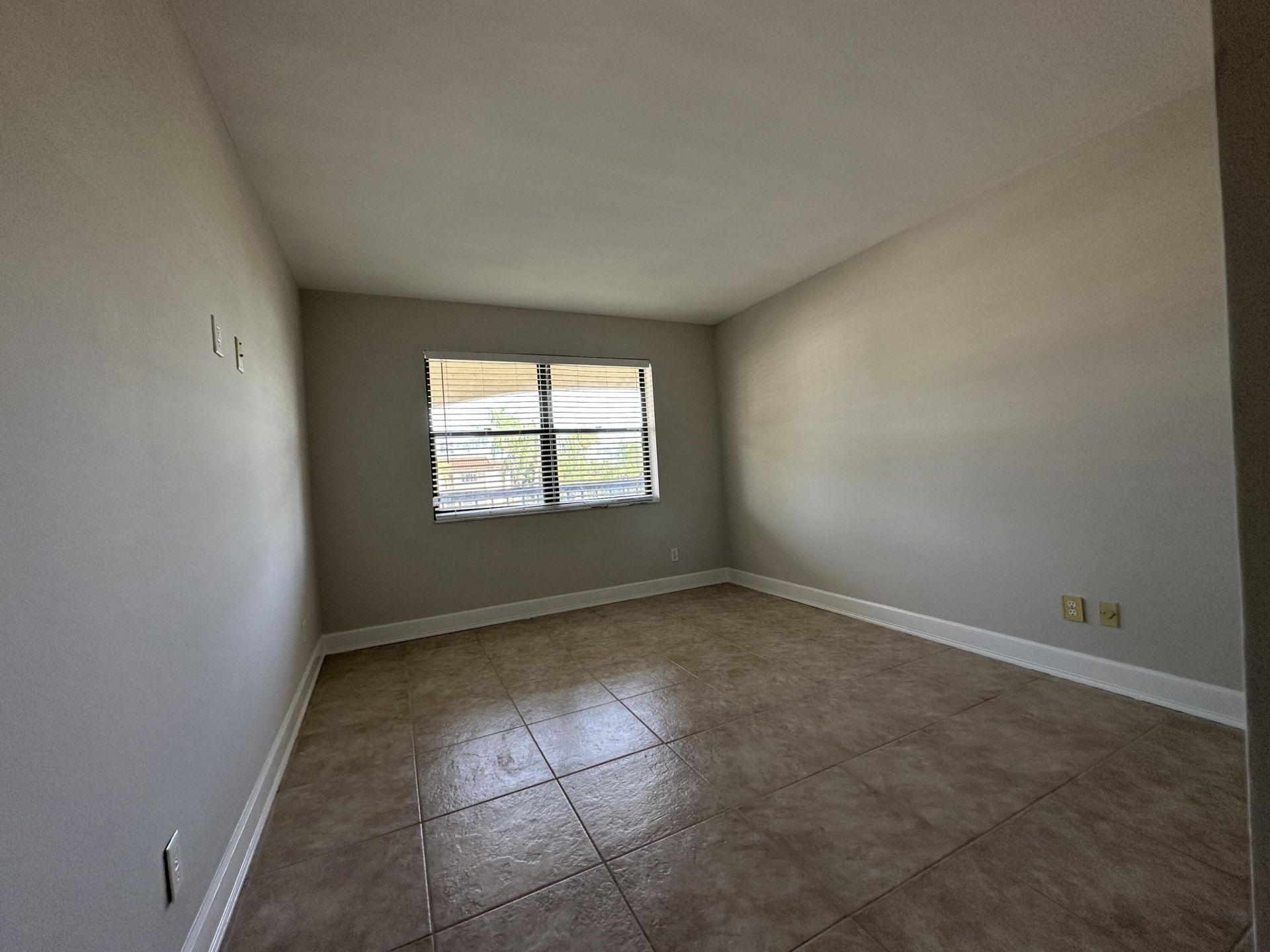 309 Lake Circle, Unit 202, North Palm Beach, FL 33408 Photo