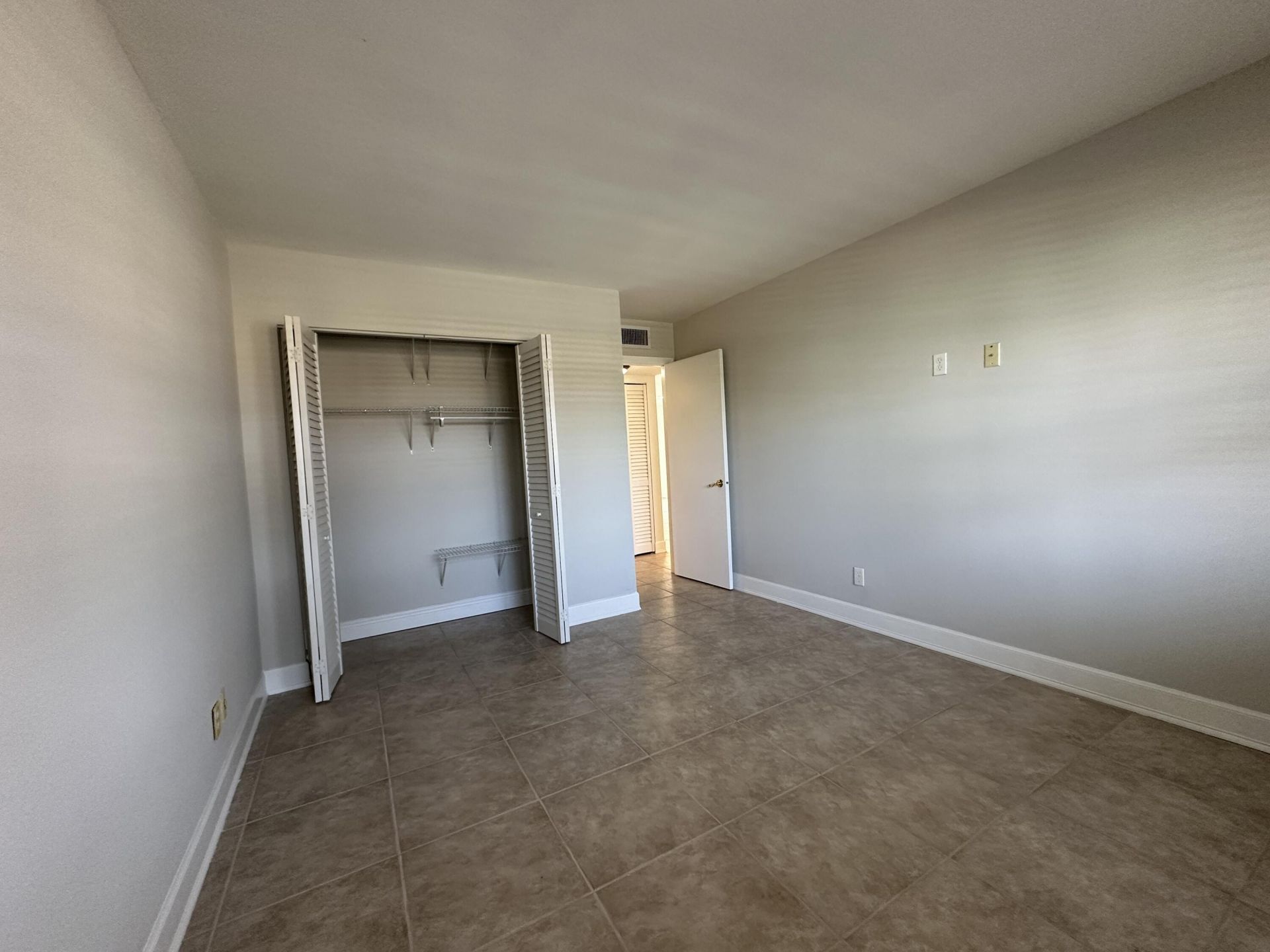 309 Lake Circle, Unit 202, North Palm Beach, FL 33408 Photo
