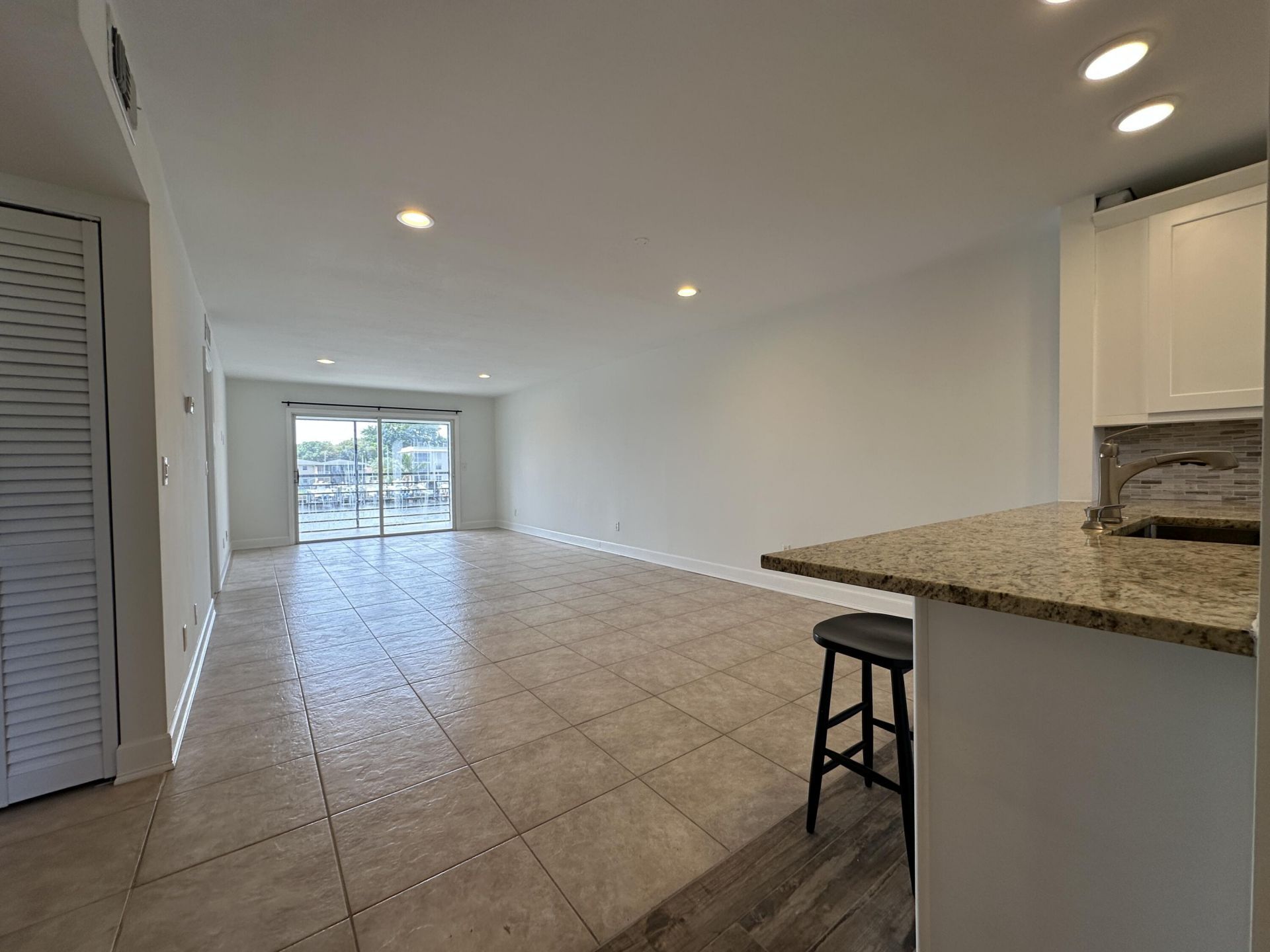 309 Lake Circle, Unit 202, North Palm Beach, FL 33408 Photo