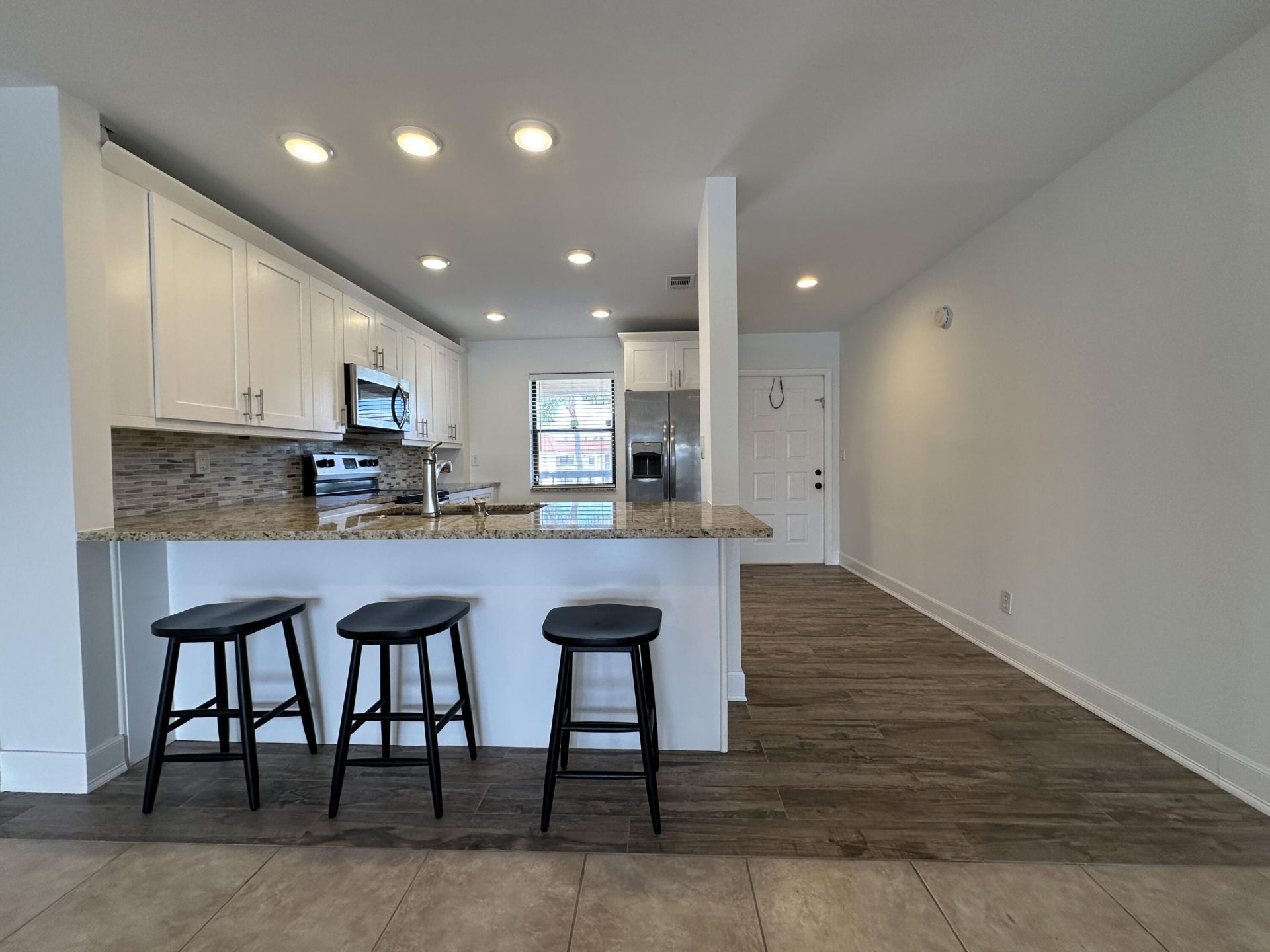 309 Lake Circle, Unit 202, North Palm Beach, FL 33408 Photo