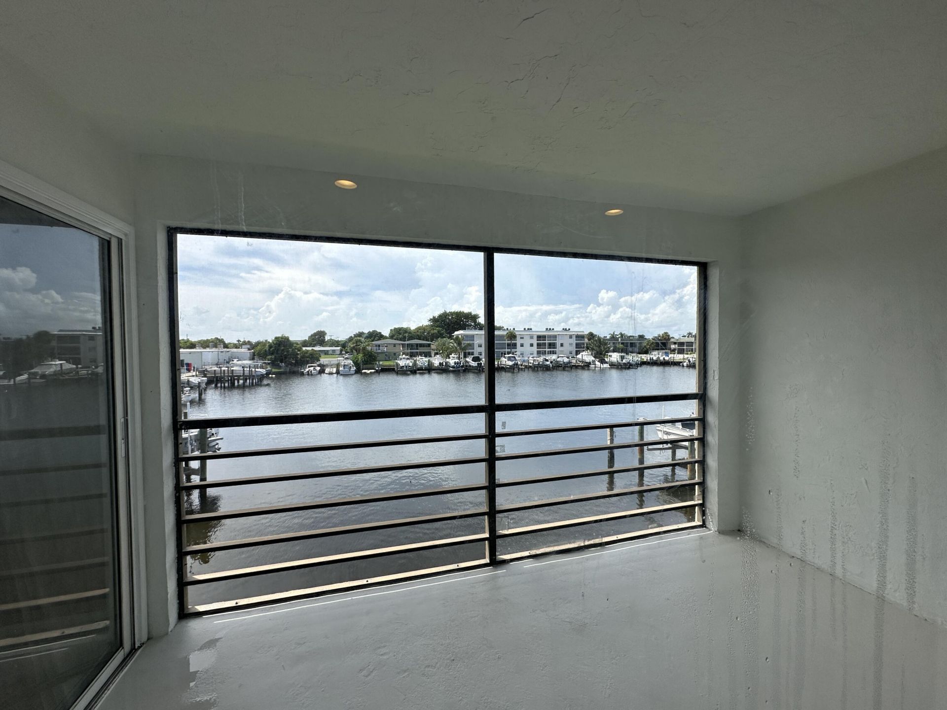 309 Lake Circle, Unit 202, North Palm Beach, FL 33408 Photo