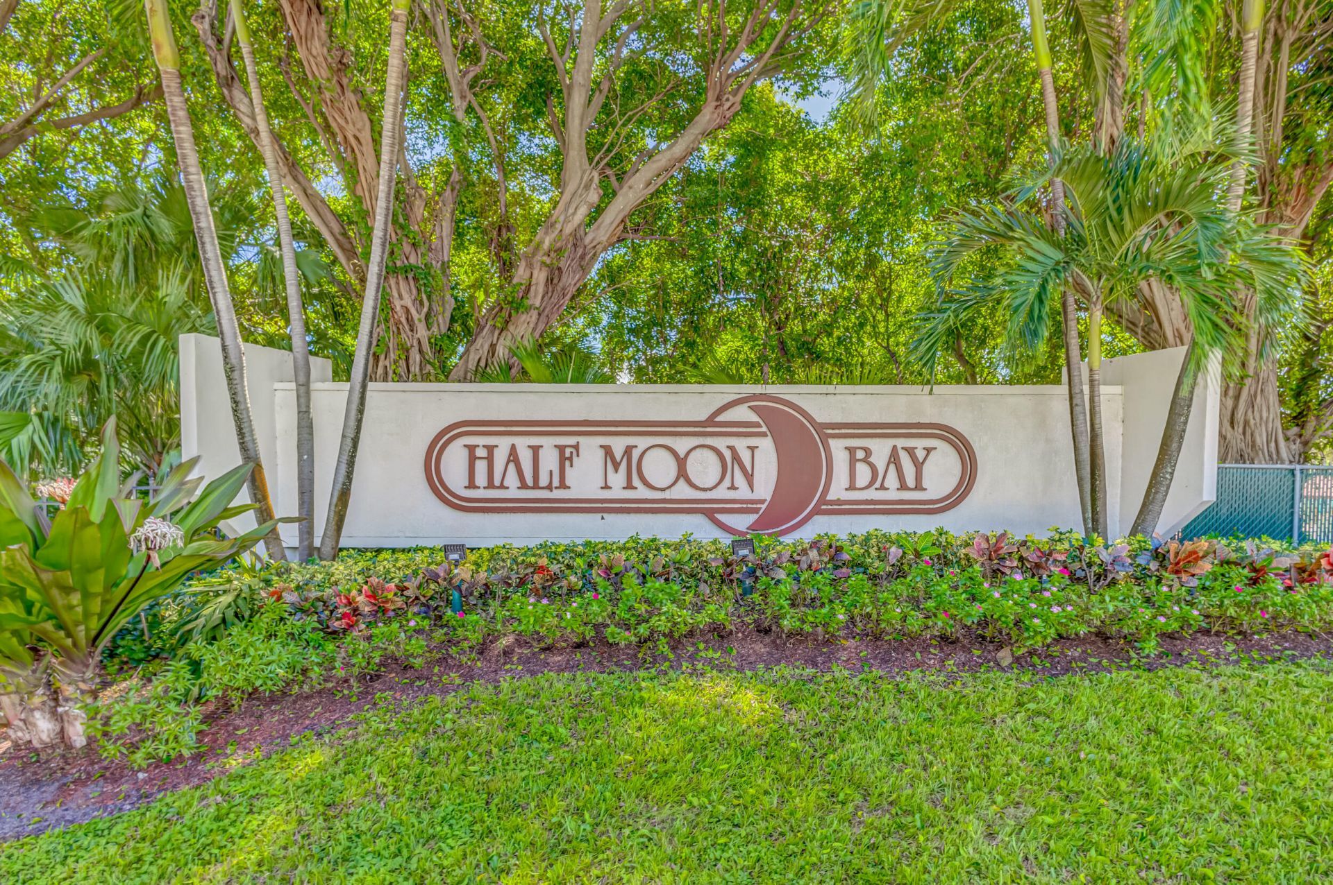 104 Half Moon Circle, Unit #A3, Hypoluxo, FL 33462 Photo