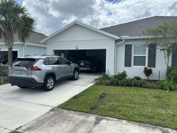 825 PERSIMMON, Fort Pierce, FL 34981