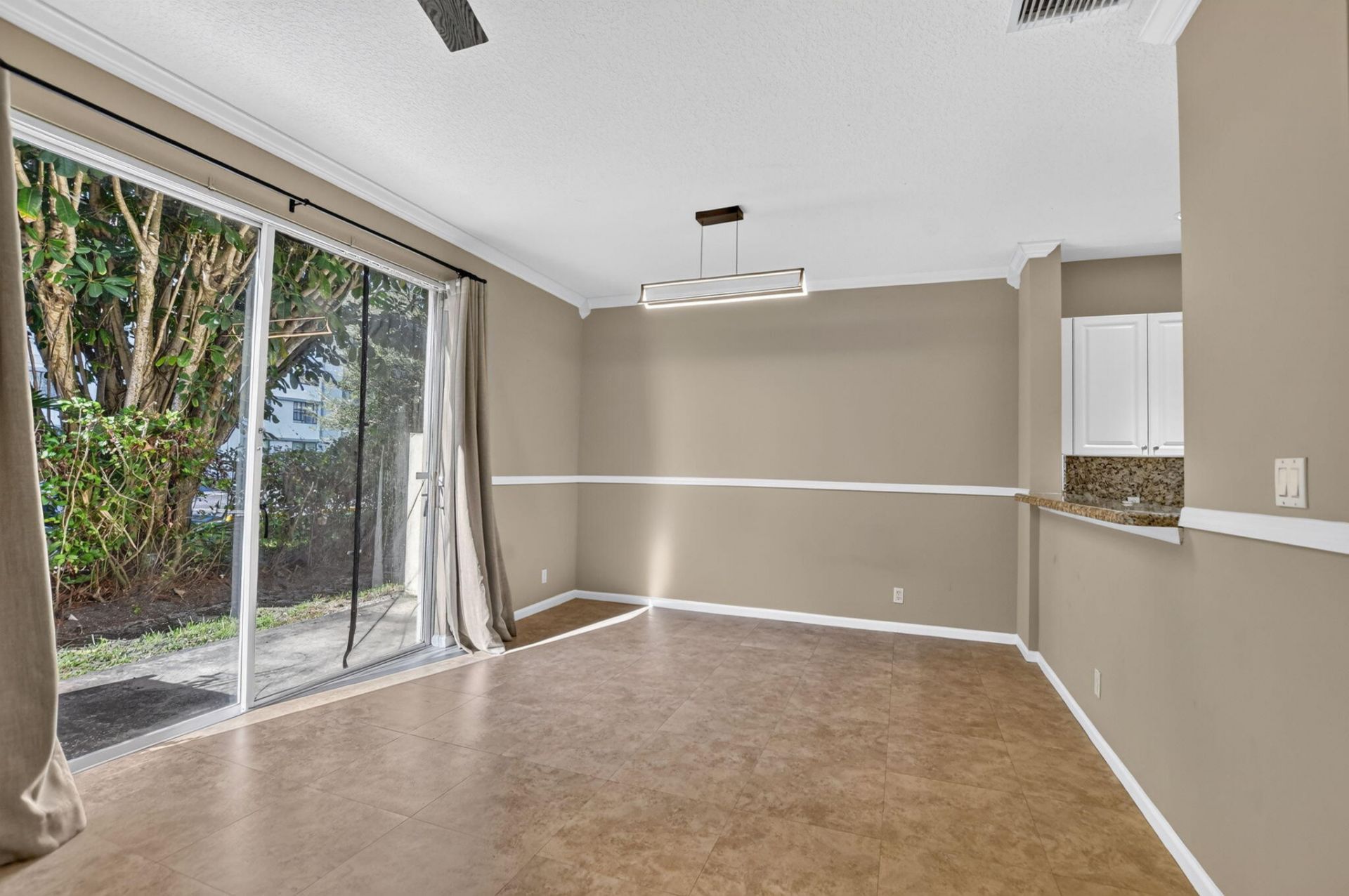 2557 Riverside Drive, Coral Springs, FL 33065 Photo