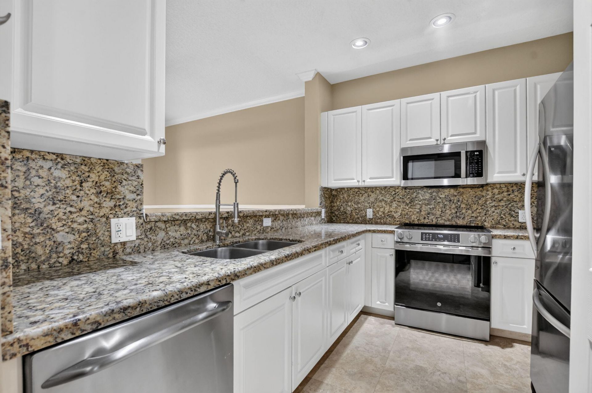 2557 Riverside Drive, Coral Springs, FL 33065 Photo